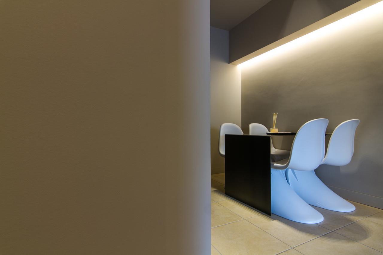Aba Junior Apartment Veikou Street アテネ エクステリア 写真