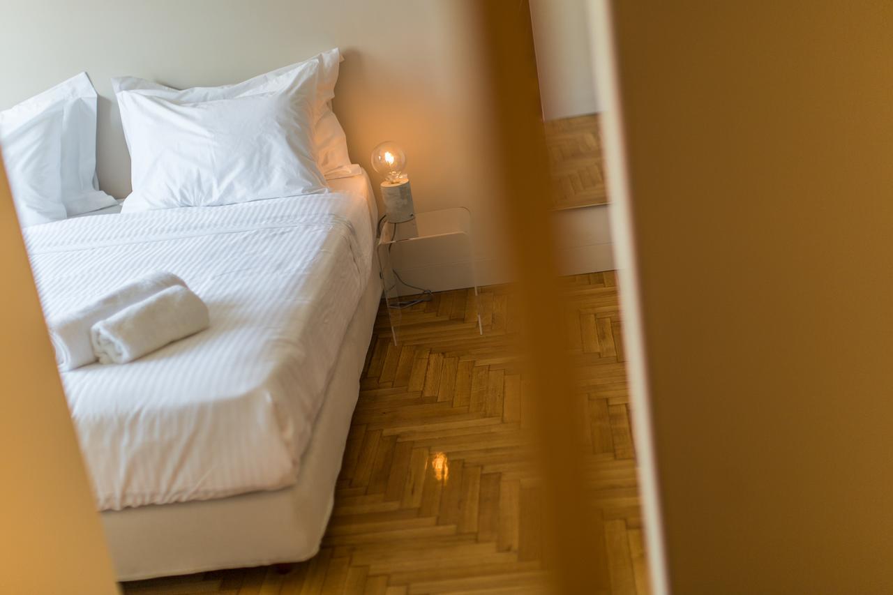 Aba Junior Apartment Veikou Street アテネ エクステリア 写真